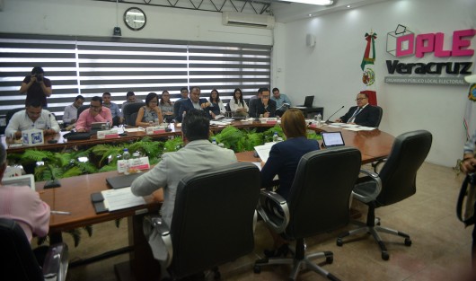 El Consejo General del OPLE Veracruz, determinó desechar el inicio del Procedimiento Especial Sancionador Ordinario (PES), presentado en contra del periodista Andrés Timoteo Morales, por la publicación de una encuesta en el periódico Notiver y que hacía referencia a las elecciones locales de Veracruz.