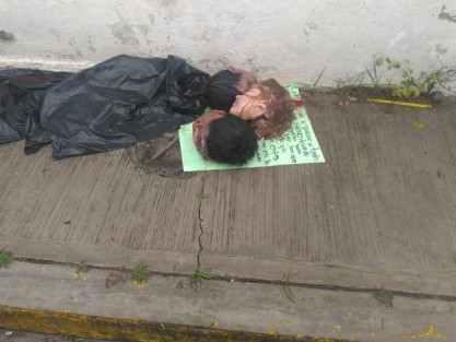 A veinticuatro horas deque fueran localizadas tres cabezas humanas, mismas que fueron arrojadas por sujetos desconocidos en la zona centro de esta cabecera municipal, las autoridades ministeriales lograron comprobar la identidad de dos de ellos, los cuales fueron identificados por familiares.