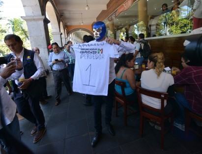Jovenes priístas renunciaron a su partido.