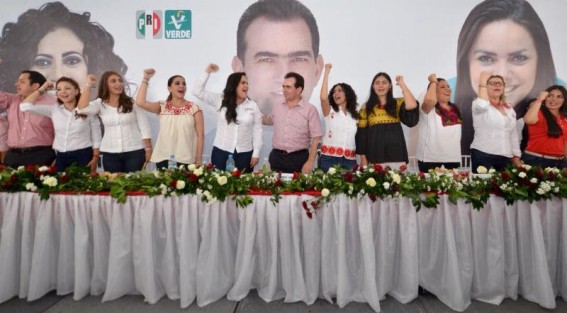 El candidato de la coalición Por un Veracruz Mejor a la gubernatura acompañó a las candidatas a diputadas locales de los distritos urbano y rural de Veracruz en su arranque de campaña.  