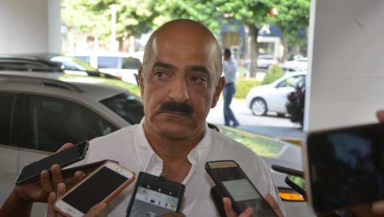 El candidato al Senado por <em>Juntos Haremos Historia</em>, Ricardo Ahued Bardahuil, lamentó que el empresario Alberto Baillères, esté incitando a sus empleados a no votar por AMLO, lo cual es ilegal. <em> A mí me daría vergüenza pedir a mis empleados (casi 600) que voten por mí</em>.  