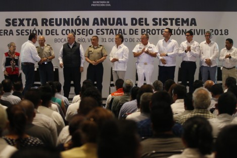 El gobernador del estado, Miguel Ángel Yunes Linares, encabezó la Sexta Reunión Anual del Sistema Primera Sesión del Consejo Estatal de Protección Civil Veracruz 2018. Le acompañaron autoridades y funcionarios de los 3 niveles de gobierno.