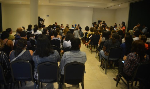 En conocido hotel del centro de la ciudad capital, se llevó a cabo el Foro: Situación de las mujeres y sus derechos reproductivos en Veracruz, a la luz de la Alerta por Agravio Compara.  