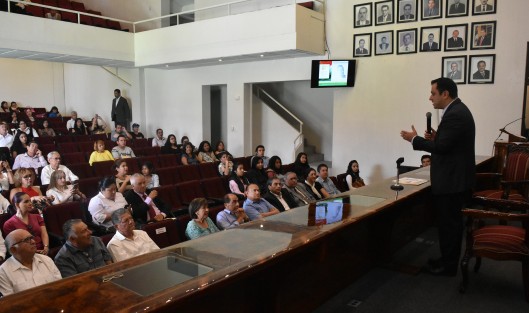 El dirigente estatal del PRI, Américo Zúñiga, participó en el foro La nueva pedagogía Social Guillermo Zúñiga Martínez, organizada por la asociación ciudadanos preocupados y ocupados por la educación . 