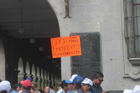 Cada candidato aportó sus acarreados, por lo que se vieron varios grupos de coordinadores. 