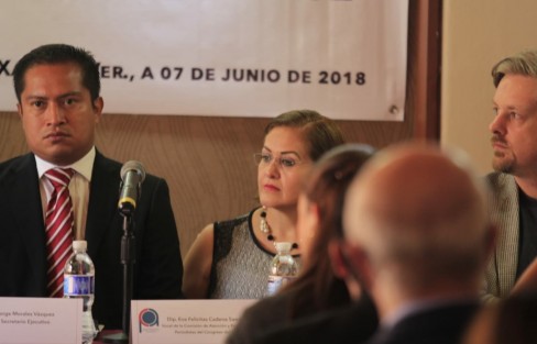 En el salón Salmones de esta ciudad capital, los encargados de la Comisión Estatal de Protección a Periodistas (CEAPP),  en compañía de invitados  especiales, presentaron el diagnóstico de la libertad de expresión  de los periodistas en Veracruz. 