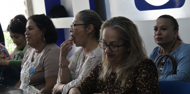 En la sala de juntas Gómez Morín del Cogreso del Estado se llevó a cabo una reunión entre diputados del PAN y MORENA, presidenta de la CEDHV y colectivos de familiares de desaparecidos, en donde también se firmaron acuerdos para próximas reuniones.