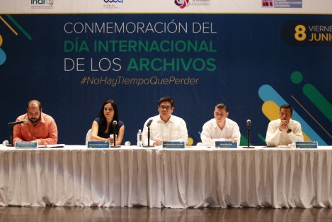 El comisionado del INAI, Carlos Alberto Bonnin, presidió la Conmemoración del Día Internacional de los Archivos #NoHayTiempoquePerder. Durante el evento se hizo entrega de un reconocimiento al alcalde Humberto Alonso Morrelli.