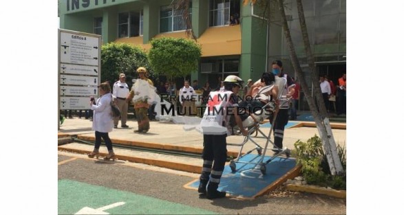 Una explosión se registró en el taller de mecánica del Instituto Tecnológico de Xalapa, resultando con quemaduras dos estudiantes de la carrera de Electromecánica, quienes operaban la máquina  sin los trajes y guantes apropiados para ello, resultando con quemaduras.  