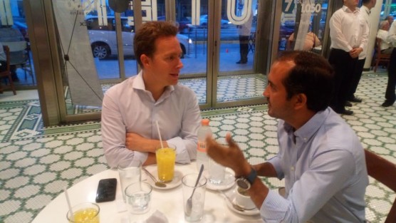 El gobernador de Chiapas por el Partido Verde Ecologista de México, Manuel Velasco Coello, sostuvo una reunión informal con el gobernador de Veracruz, Miguel Ángel Yunes Linares, y su hijo el alcalde Fernando Yunes Marquez.