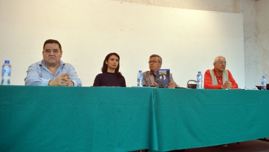 En el auditorio del CIESAS Golfo de la ciudad de Xalapa se llevo a cabo la presentación del libro <em>Veracruz  una alternancia Fallida</em>  el cual realizo un conjunto periodistas que laboran para la Jornada Veracruz encabezados por Tulio Moreno Alvarado.