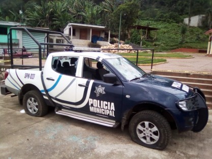 Leobigildo Ortiz Sánchez, comandante de la policía de Tepatlaxco, Ver.  y su hermano Herminio Ortiz Sánchez, desparecieron luego de qué atendieran una llamada de emergencia, en la que se había reportado una trifulca en Buena Vista, comunidad al norte del municipio.  Elementos de la SSP y Fuerza Civil, ya los buscan. 