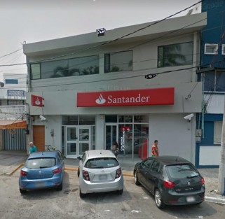  En menos de 24 horas, en la ciudad de Veracruz se registró otro asalto a otro cuentahabiente, quien fue despojado de 130 mil pesos por dos individuos.