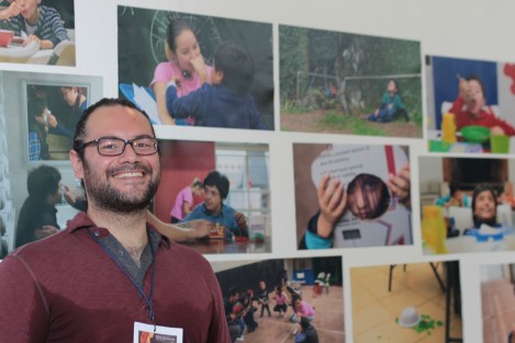 En el Ágora de la Ciudad, el fotógrafo Pablo de Jesús Portilla Vázquez presenta su exposición <em>Primer año  de Integra en Imágenes</em>, la cual reúne imágenes de todo el rango de emociones que alumnos de ese centro de atención a la neurodiversidad experimentan día a día.
