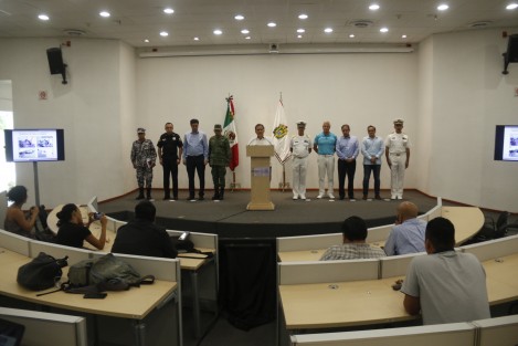 El Grupo de Coordinación Veracruz realizó su reunión semanal para evaluar los alcances en materia de seguridad. Se informó del aseguramiento de un cargamento de drogas en un camión de pasajeros en Poza Rica. El encuentro fue presidido por el gobernador del estado. 