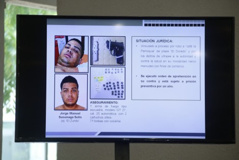 El Grupo de Coordinación Veracruz realizó su reunión semanal para evaluar los alcances en materia de seguridad. Se informó del aseguramiento de un cargamento de drogas en un camión de pasajeros en Poza Rica. El encuentro fue presidido por el gobernador del estado. 