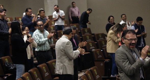 Con el objetivo de conocer, en voz de expertos y de los participantes inscritos, las propuestas que contribuyan a mejorar las políticas públicas en materia de economía, salud, educación y política interior, se inauguró el Primer Congreso Nacional sobre Globalización, Federalismo y Vida Local, el Pensamiento Crítico Aplicado a las Políticas Públicas, en el auditorio Sebastián Lerdo de Tejada del Congreso del Estado de Veracruz. 
