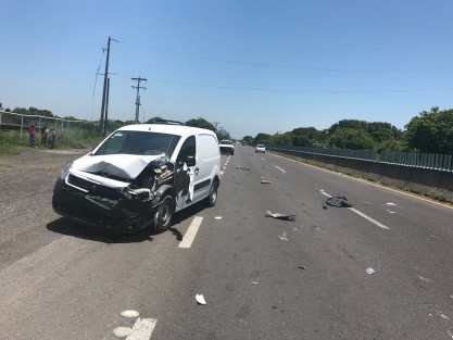 Un accidente registrado en la carretera Paso del Toro- Santa Fe, dejó como saldo una persona fallecida y varios heridos. El percance ocurrió en el municipio de Medellín entre dos camionetas compactas.