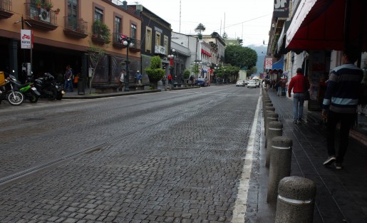 Sin tráfico alguno, así se ve Xalapa en horas pico; se ve que el ciclo escolar ya se está acabando y ya mero las vacaciones de verano. 
