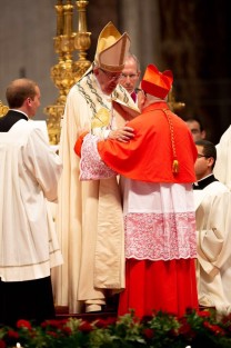 Mons. Sergio Obeso Rivera, recibió este jueves el nombramiento como Cardenal de el Papa Francisco. 