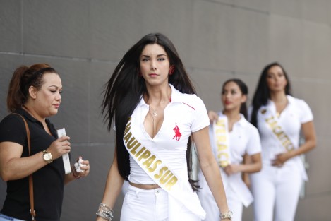 Mañana se llevará a cabo el concurso <em>Miss Trans Belleza México</em>. Las 32 participantes del certamen de belleza llegaron este día a Veracruz, causando expectación entre los transeúntes.