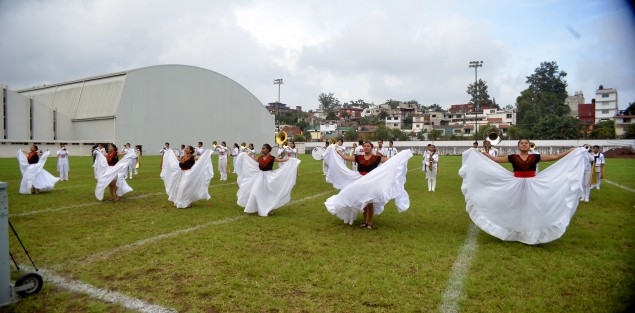 En compañía de familiares y amigos, bandas como Pitufos, Cardenales, Lobos, Delfines y otros bailaron y tocaron su mejor repertorio.