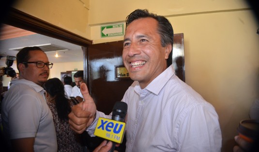 En conferencia de prensa, en conocido hotel del centro de la ciudad de Xalapa el candidato a la gubernatura  Cuitláhuac García se dijo ganador de la contienda electoral luego de que varias encuestas de salida asi lo perfilan.