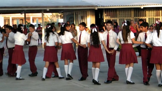 Exhortan a no realizar gastos innecesarios en clausuras escolares.