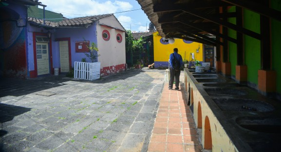 El patio Muñoz uno de los sitios emblemáticos de la ciudad de Xalapa y a decir de sus habitantes uno de los más antiguos, ya que en tiempos de la Revolución funcionaba como cuartería.