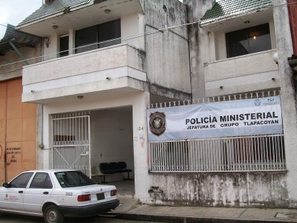Presentan denuncia contra conocido profesor, es hermano de una política que fue candidata a presidenta municipal y diputada.
