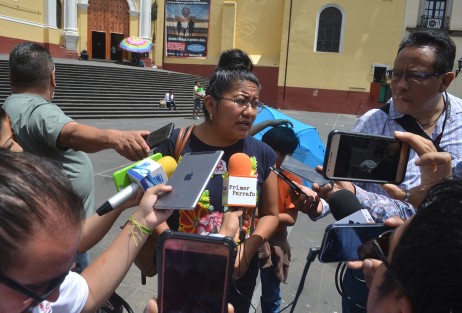 Integrantes del Movimiento de Unidad Popular se manifestaron en plaza Lerdo para exigirle al gobernador Miguel Angel Yunes Linares que pida licencia y deje el puesto de gobernador. 