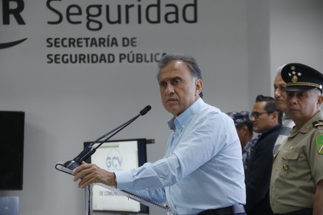 El gobernador de Veracruz, Miguel Ángel Yunes Linares, presidió la 78 reunión del Grupo de Coordinación Veracruz. Durante su intervención,  aseguró que han bajado los índices delictivos.