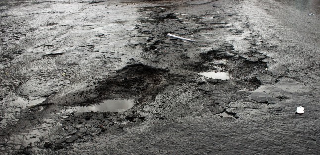 Sin resolver el problema de bacheo en Xalapa.