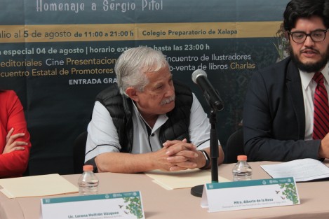 Durante la 29 edición de la Feria Nacional del Libro Infantil y Juvenil Xalapa 2018, se reconocerá la trayectoria del Maestro Alberto de la Rosa, junto con la maestra Martha Sahagún y el Maestro Teodoro Cano García.  