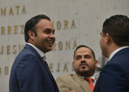 Luego de su participación en el pasado proceso electoral, legisladores locales vuelven este jueves a participar en la sesión del Congreso de Veracruz.