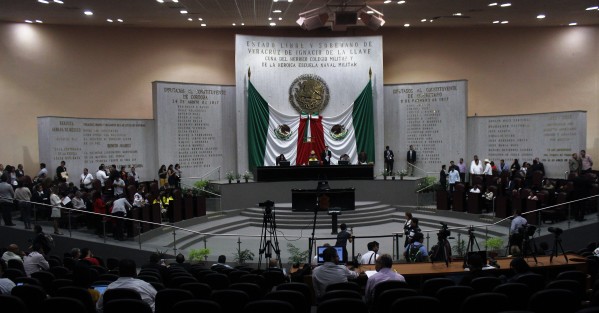 Las diputadas y diputados de la LXIV Legislatura de Veracruz con 42 votos a favor el Dictamen de la nueva Ley para la Atención, Intervención, Protección e Inclusión de las personas con Trastorno del Espectro Autista para el Estado de Veracruz. 
