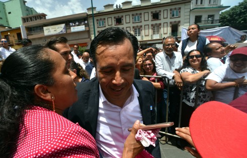 Agradeció a la población por la gran votación y felicitó también a los senadores y diputados electos.  