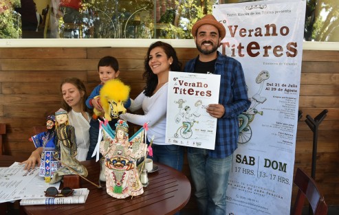 Integrantes de compañía de Títeres anunciaron las actividades de verano que se llevarán a cabo en el Rincón de los títeres de Ávila Camacho. 