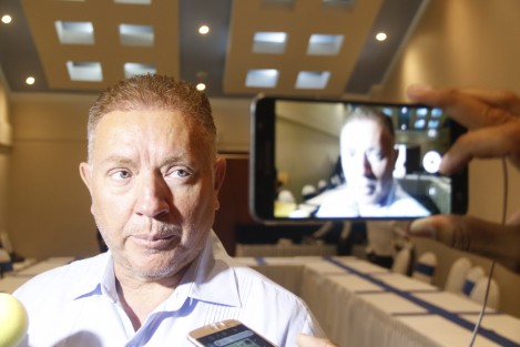 Los integrantes del Consejo Ciudadano del Distrito Federal IV, entregaron un reconocimiento al diputado Francisco Gutiérrez de Velasco Urtaza por su labor legislativa en el Congreso de la Unión y por haber creado este consejo.