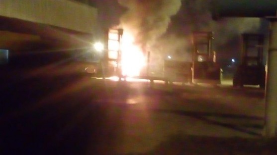 Esta mañana un montacargas se incendió en el área de movimiento de tubos de Tamsa, ante la falta de mantenimiento. 