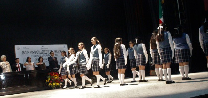 Una de las últimas ceremonias de graduación del ciclo escolar 2017 -2018 fue la de Bachilleres Veracruz, donde se efectuó el cambio de escolta y los jóvenes recibieron sus diplomas. ¡Felicidades a los graduados!  