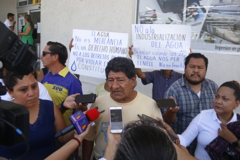 Integrantes de Justicia y Conciencia Ciudadana A.C., interpusieron un amparo ante el Poder Judicial de la Federación en contra la privatizaciòn de aguas superficiales por parte del gobierno federal.
