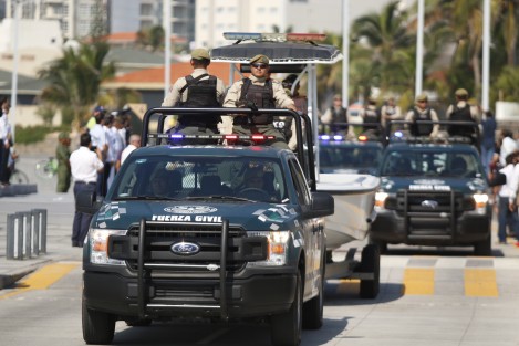 Se puso en marcha el Operativo de Vacaciones de Verano 2018. Participan corporaciones de rescate y auxilio de la Policía Federal, MARINA, Ejército Mexicano y Secretaría de Seguridad Pública. El gobernador Miguel Ángel Yunes Linares, fue el encargado de dar el banderazo de arranque.
