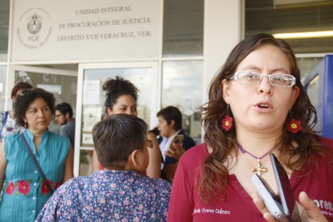 La diputada con licencia Tanya Carola Viveros Cházaro, consideró que no son casualidad los ataques que se dan en contra de Cinthya Lobato, precisamente ahora que renunció a la bancada del PAN. 