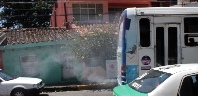 Aunque haya leyes y reglamentos, todos contaminamos de alguna u otra manera.