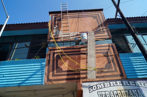 Trabajadores de la construcción debe de ser vigilados por protección civil para tener medidas de seguridad.
