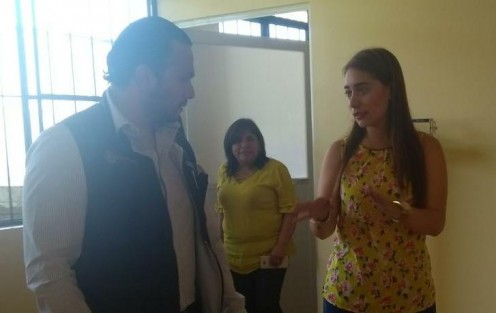 La presidenta del DIF Teocelo, Mara Chama, dijo que con estas acciones de salud, se busca beneficiar a la mayor cantidad de teocelanas y teocelanos llevando hasta sus comunidades estos exámenes gratuitos.