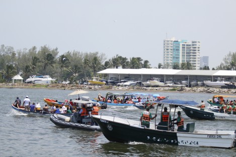 Se realizó el tradicional Paseo de Nuestra Señora de Santa Ana por el Río Jamapa. Participaron pescadores, autoridades municipales y eclesiásticas.  
