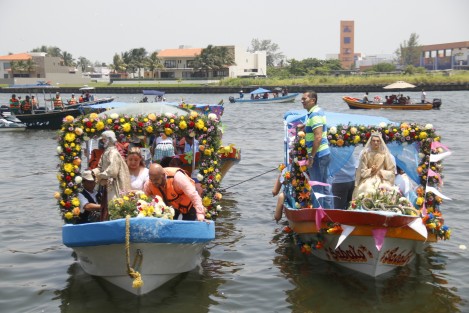 Se realizó el tradicional Paseo de Nuestra Señora de Santa Ana por el Río Jamapa. Participaron pescadores, autoridades municipales y eclesiásticas.
