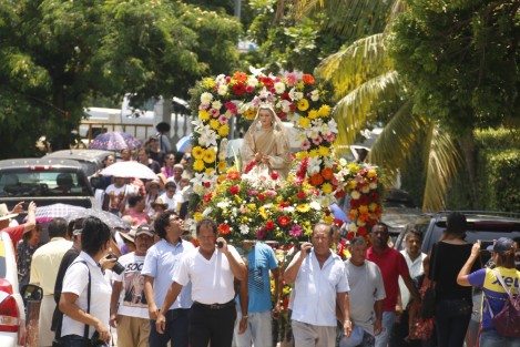 Se realizó el tradicional Paseo de Nuestra Señora de Santa Ana por el Río Jamapa. Participaron pescadores, autoridades municipales y eclesiásticas.